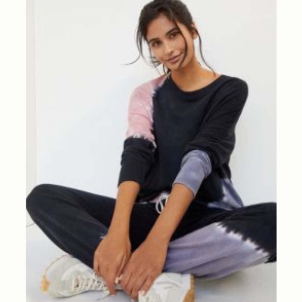 Sundry Lounge Set from Anthropologie